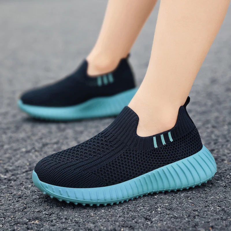 Kids Tennis Shoes Lightweight Running Shoes Outdoor Sports Casual Sneakers 2023 New Mesh Breathable Childrens Trainers